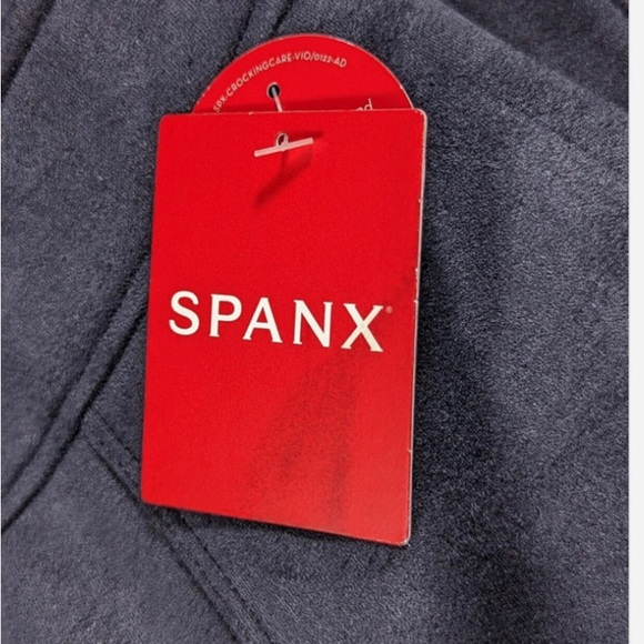 SPANX ~ Women Faux Suede Flare Pants | Classic Navy | Size Medium - Picture 8 of 8